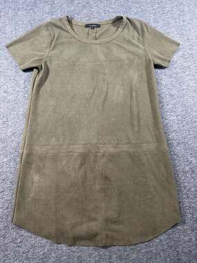 Olivaceous Kimmie Olive Green Faux Suede Short Sleeve Shift Mini Dress